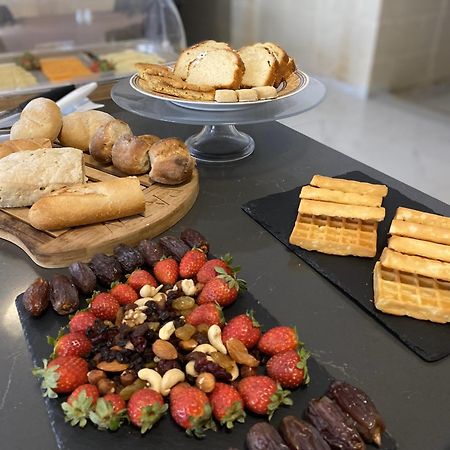 Fiftyfour West Boutique Living Bed & Breakfast Għarb Exterior foto