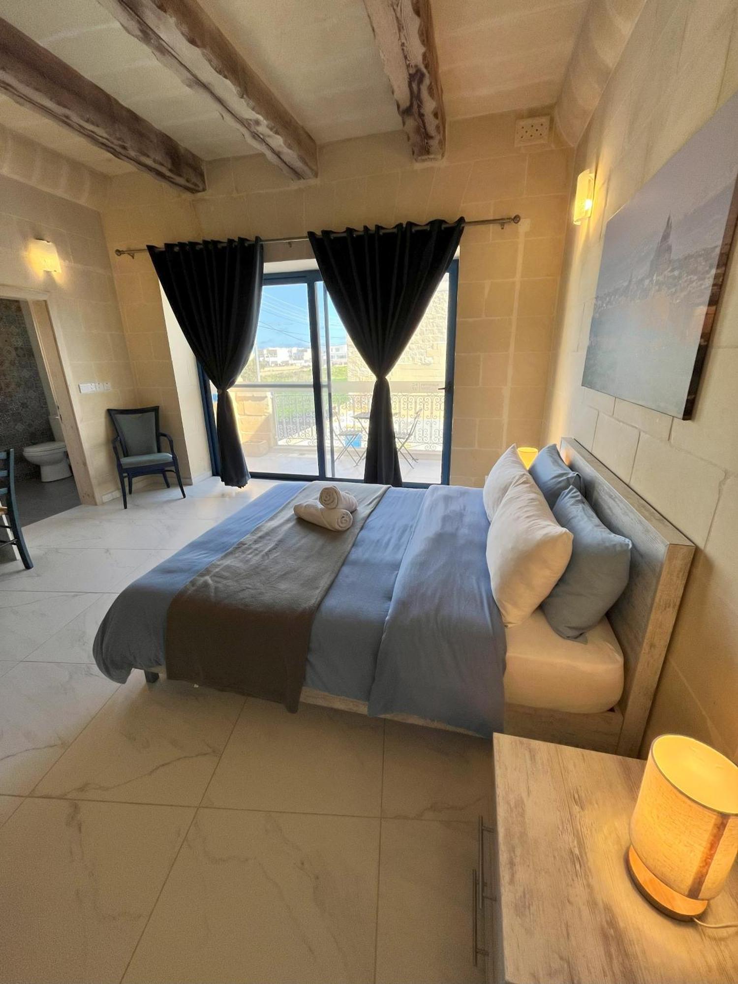 Fiftyfour West Boutique Living Bed & Breakfast Għarb Exterior foto