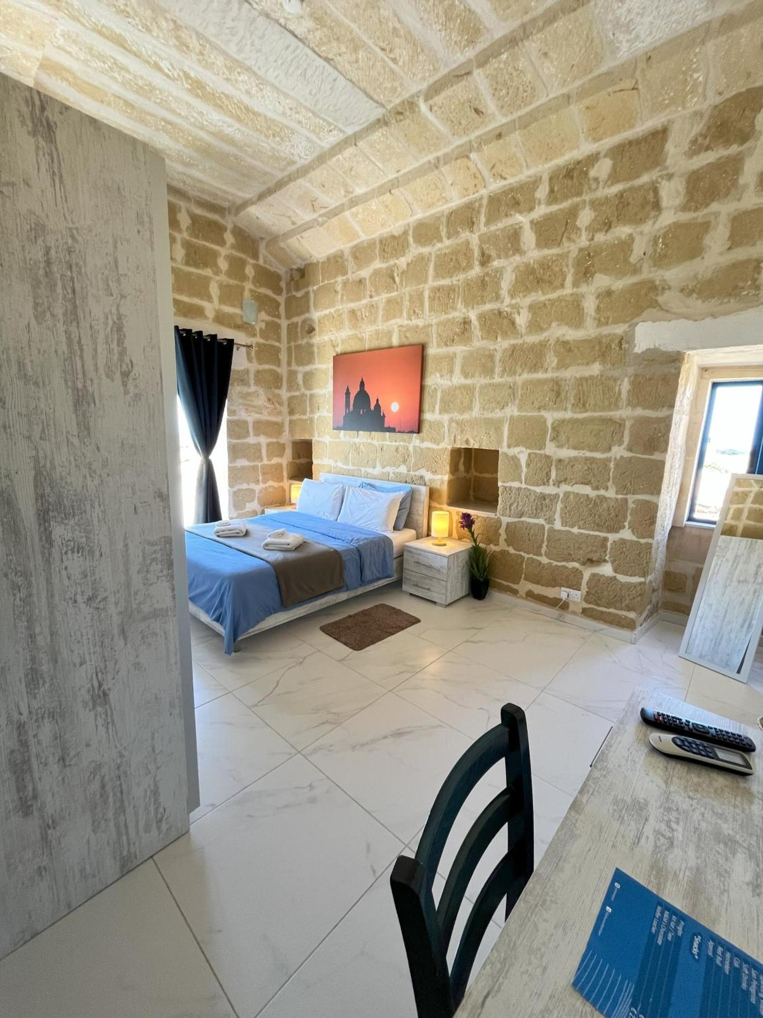 Fiftyfour West Boutique Living Bed & Breakfast Għarb Exterior foto