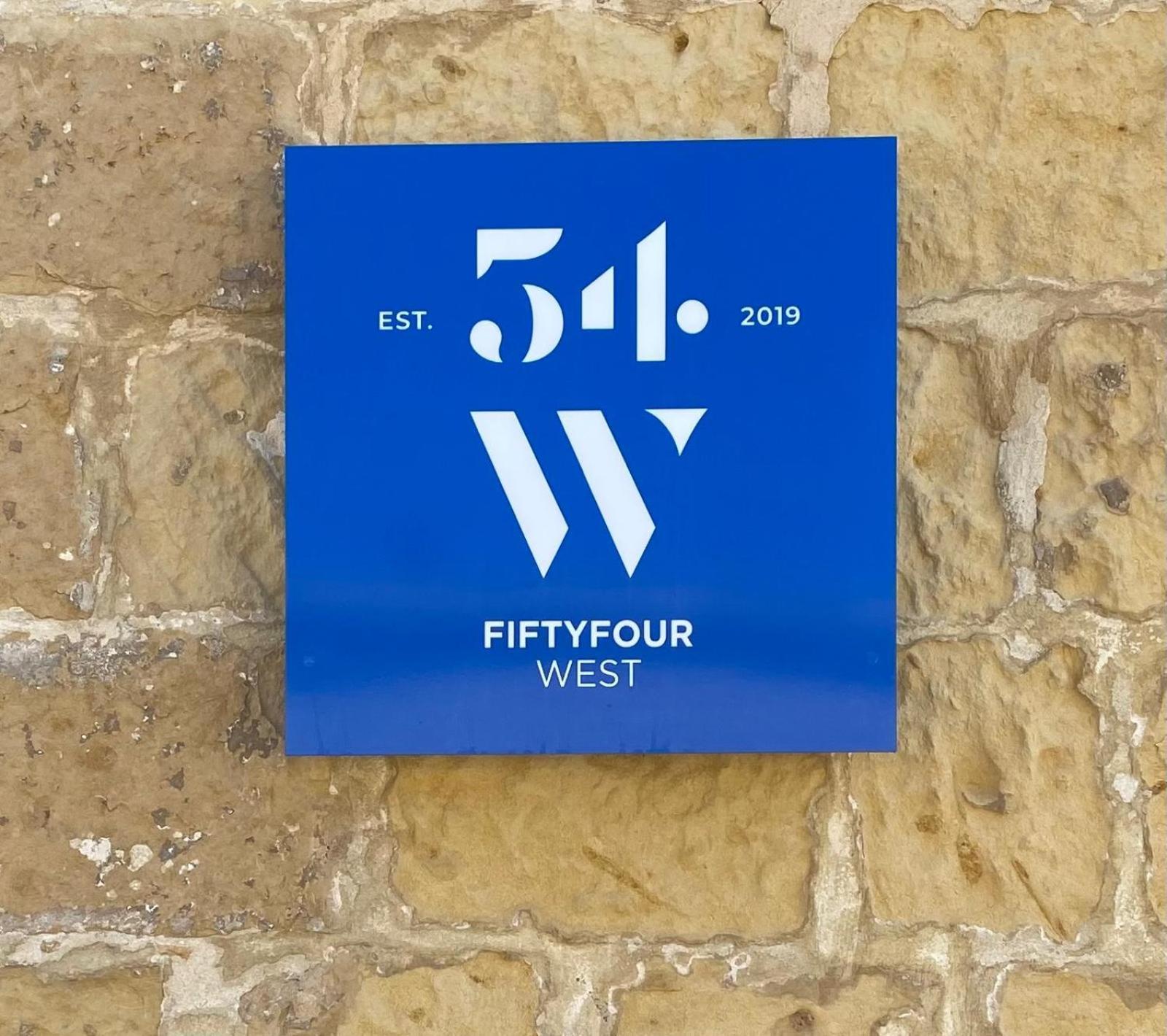 Fiftyfour West Boutique Living Bed & Breakfast Għarb Exterior foto