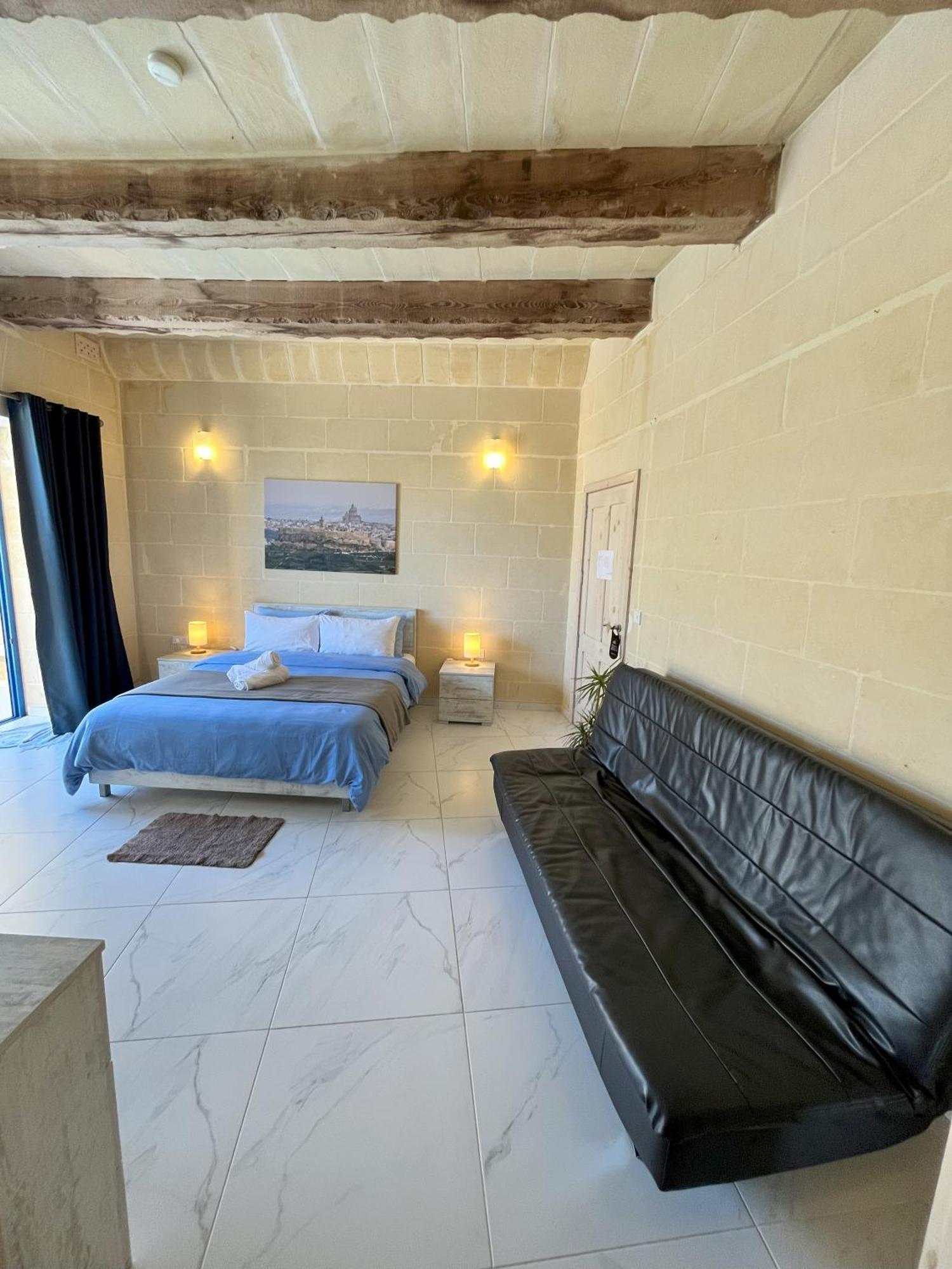 Fiftyfour West Boutique Living Bed & Breakfast Għarb Exterior foto