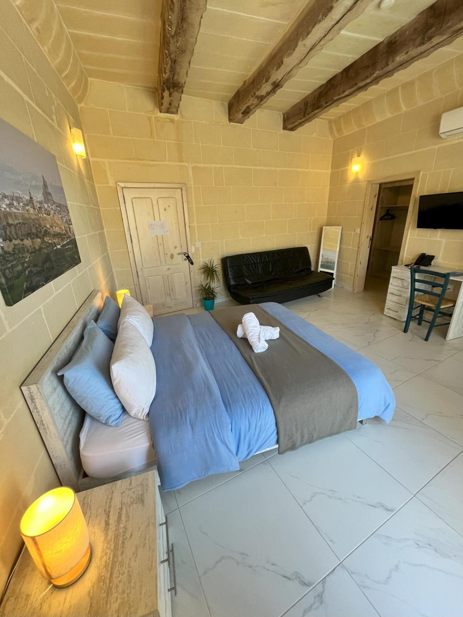 Fiftyfour West Boutique Living Bed & Breakfast Għarb Exterior foto