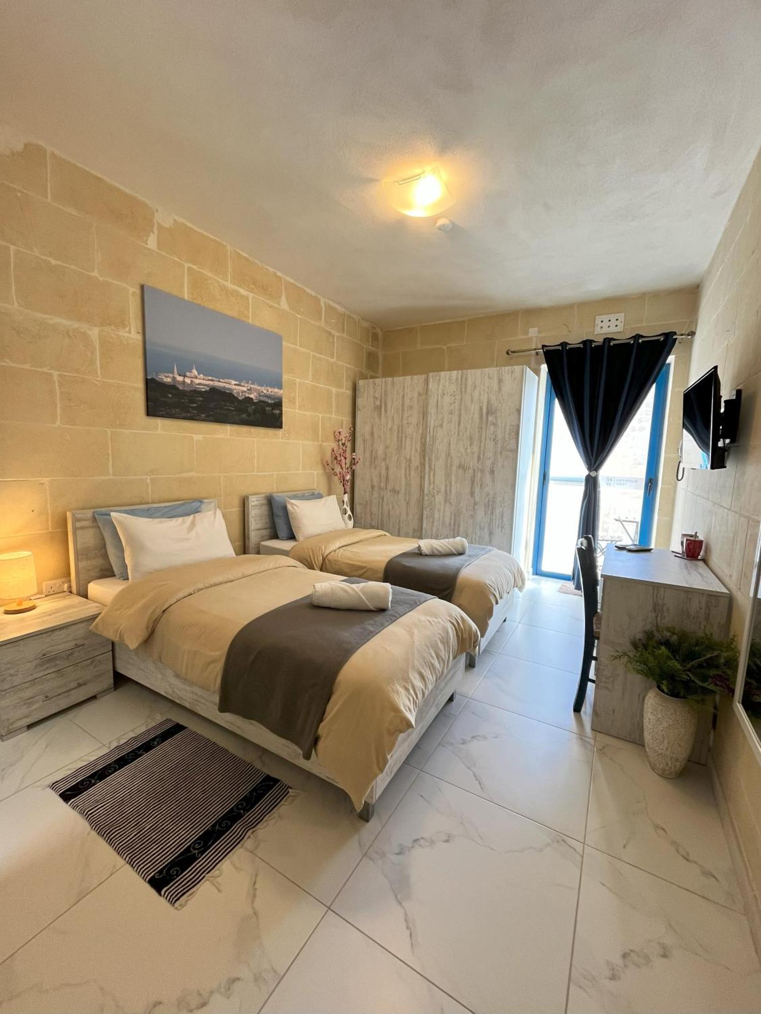 Fiftyfour West Boutique Living Bed & Breakfast Għarb Exterior foto