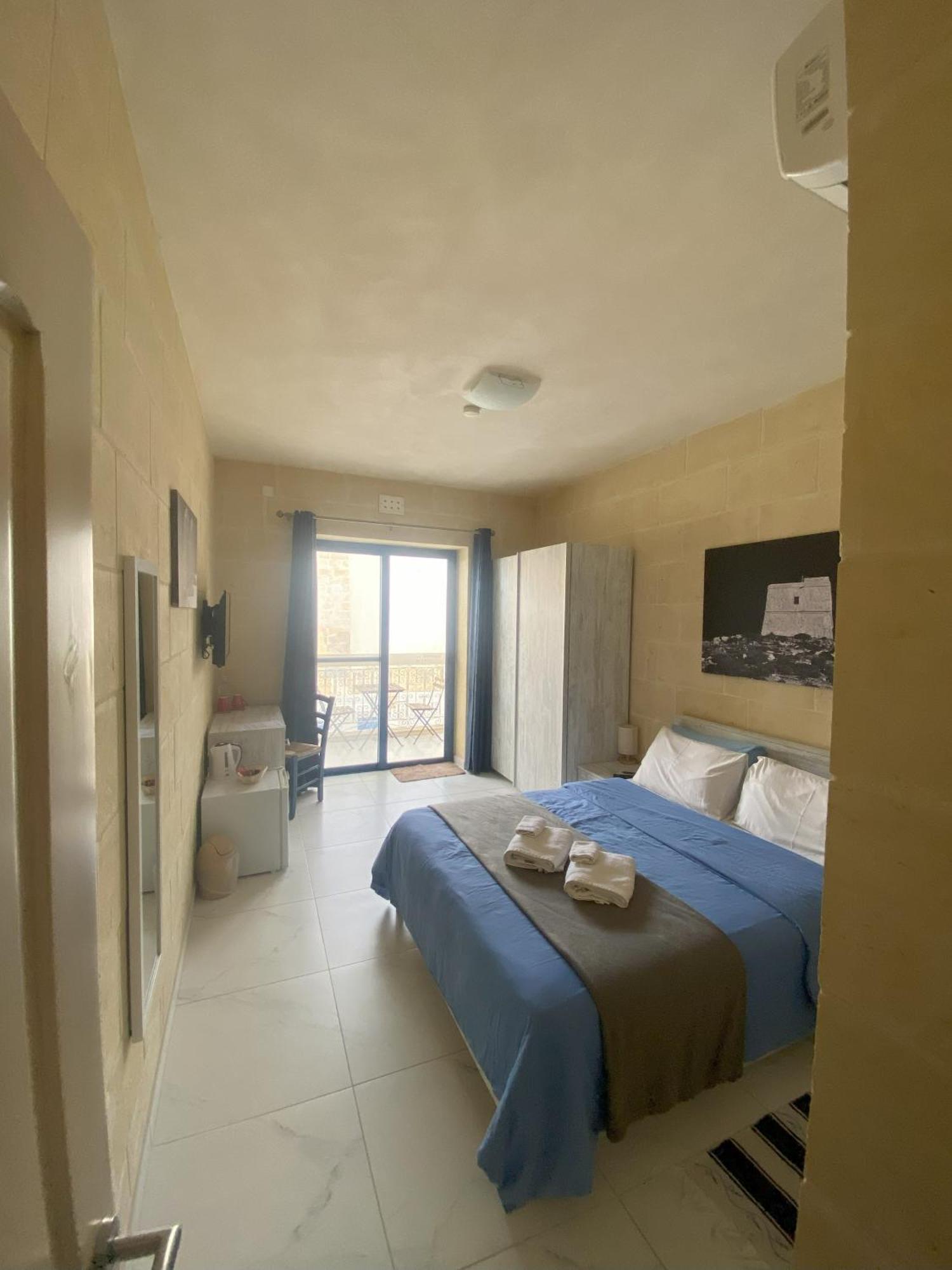 Fiftyfour West Boutique Living Bed & Breakfast Għarb Exterior foto